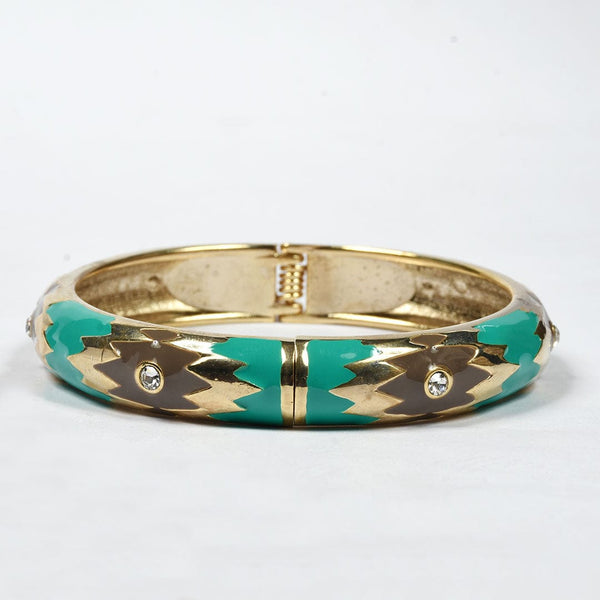 Women Contrast Color Fret pattern Clutch Bangle