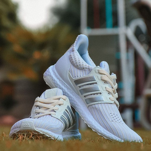 ULTRA BOOST 4.0 WHITE Shoes